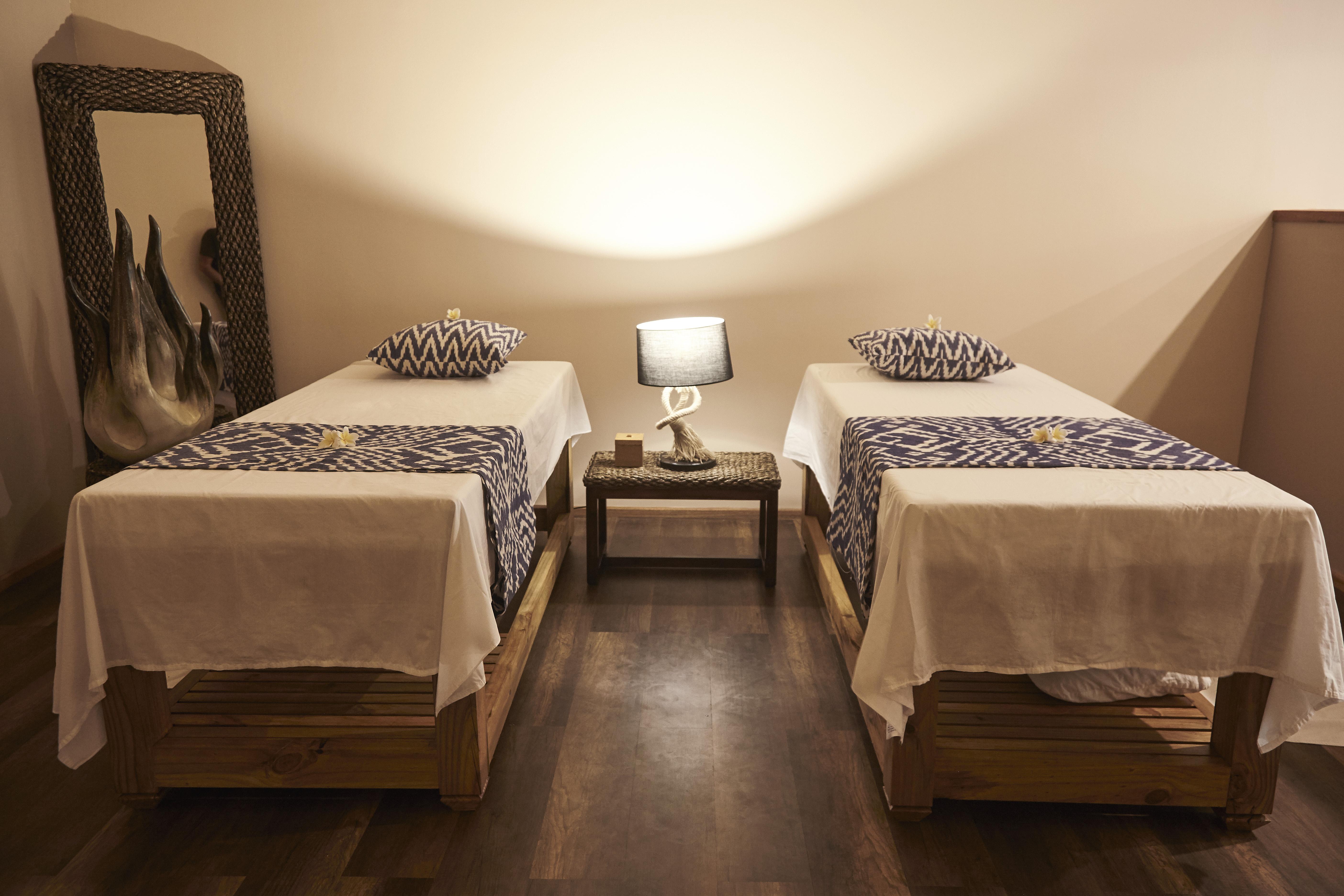Kudafushi Resort & Spa Меедхоо Экстерьер фото