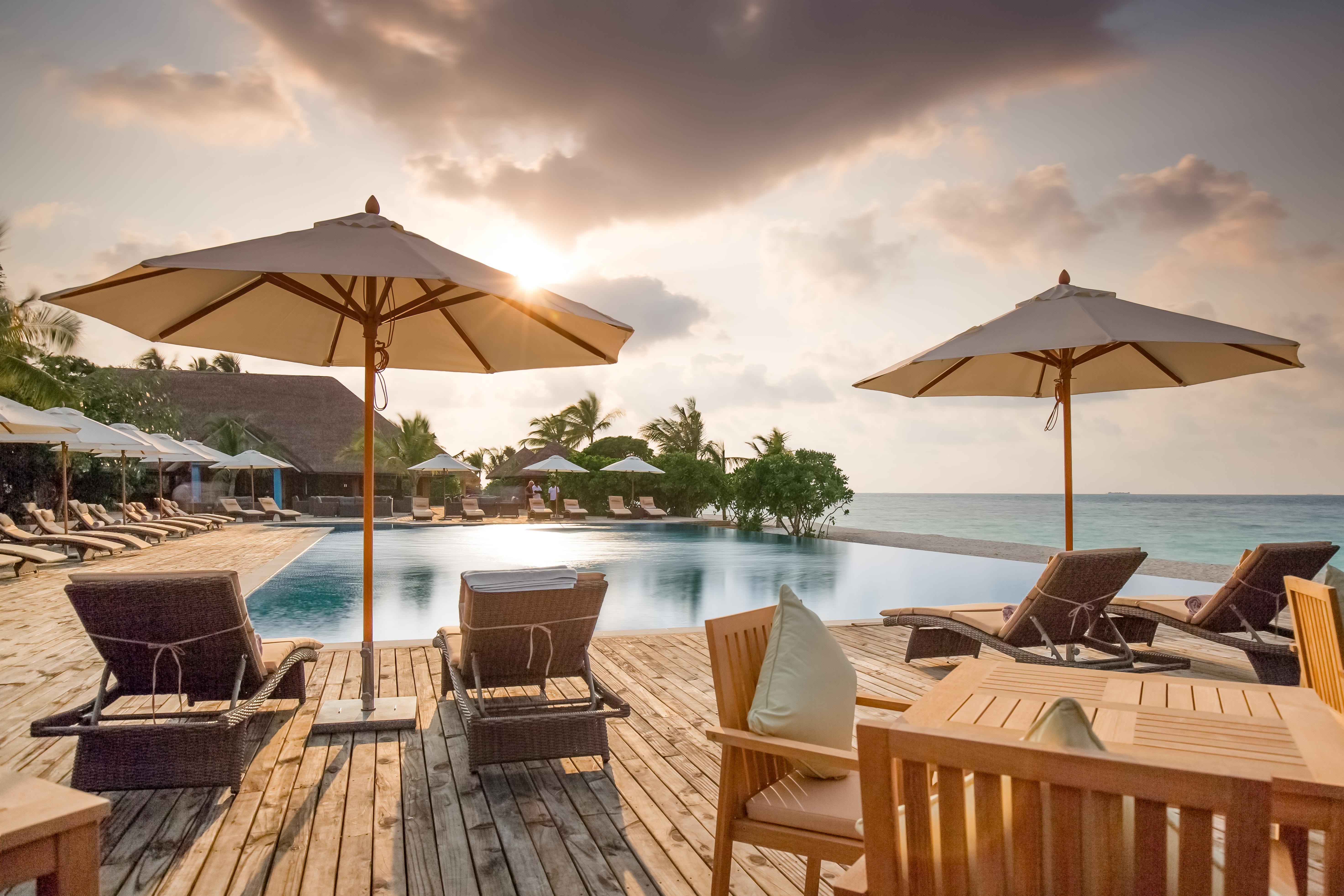 Kudafushi Resort & Spa Меедхоо Экстерьер фото